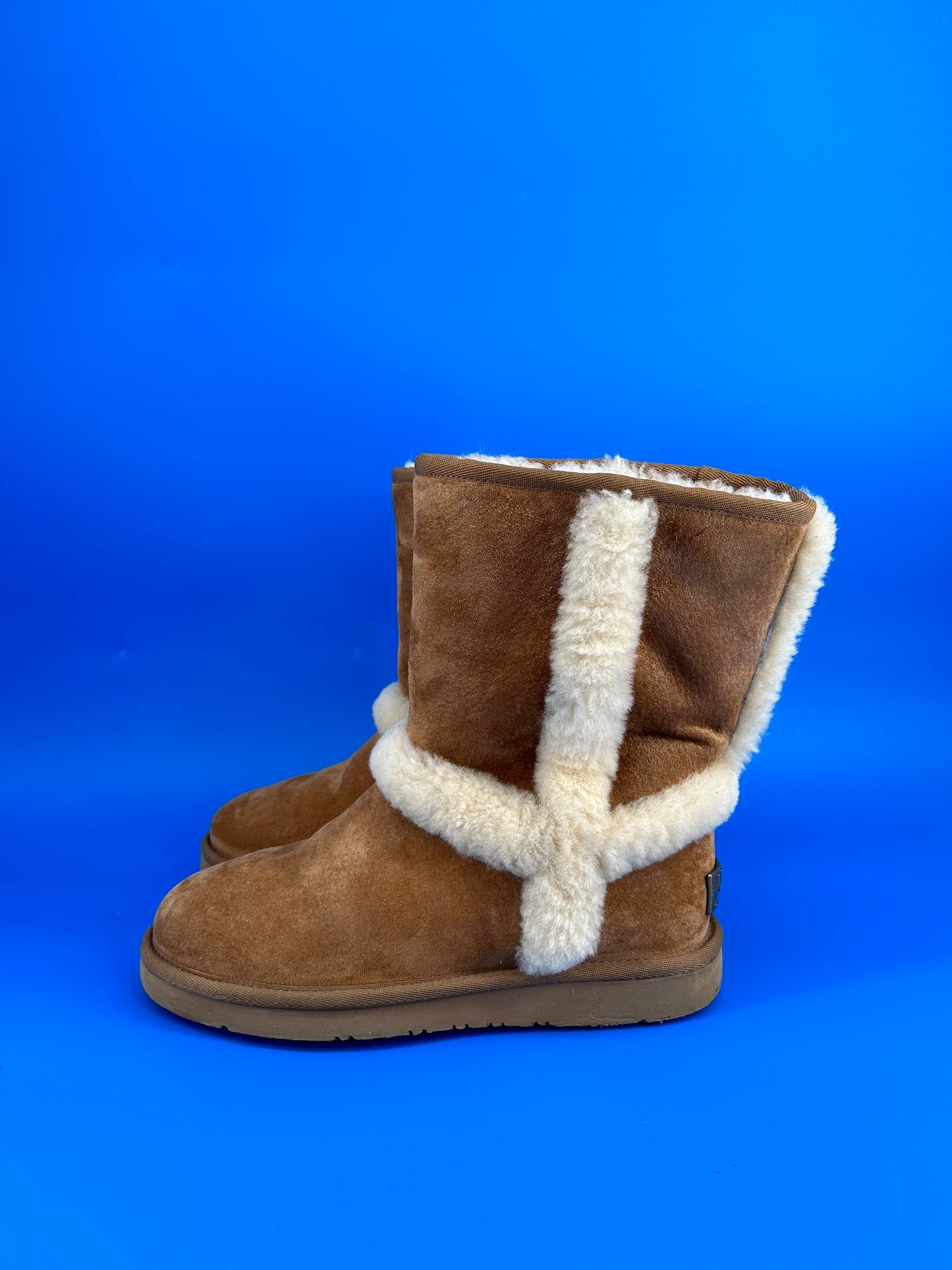 Size 6 women- UGG Carter Suede Sheepskin Mid Calf Boots