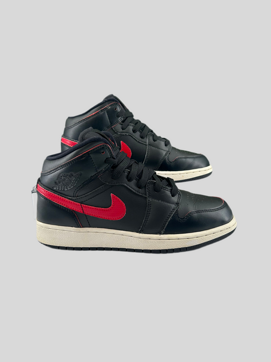 Size 5 youth- Jordan 1 Retro MID GS ‘Black Gym’ 554725-009