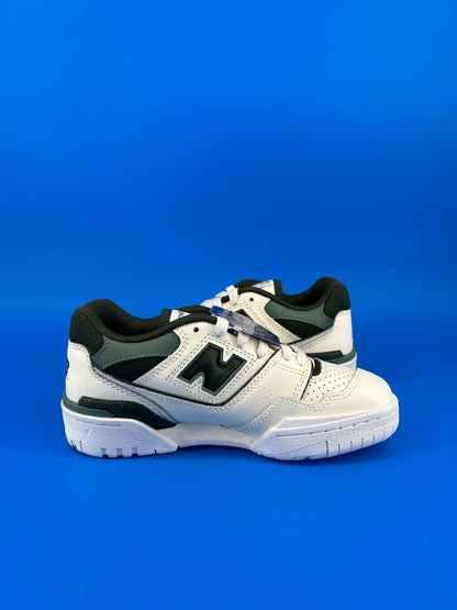 Size 5 women- New Balance 550