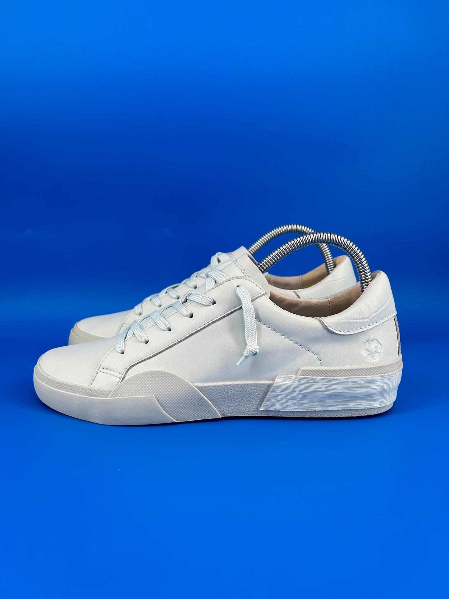 Size 8.5 women- Dolce Vita Zina 360 Sneakers Seafoam Recycled Leather