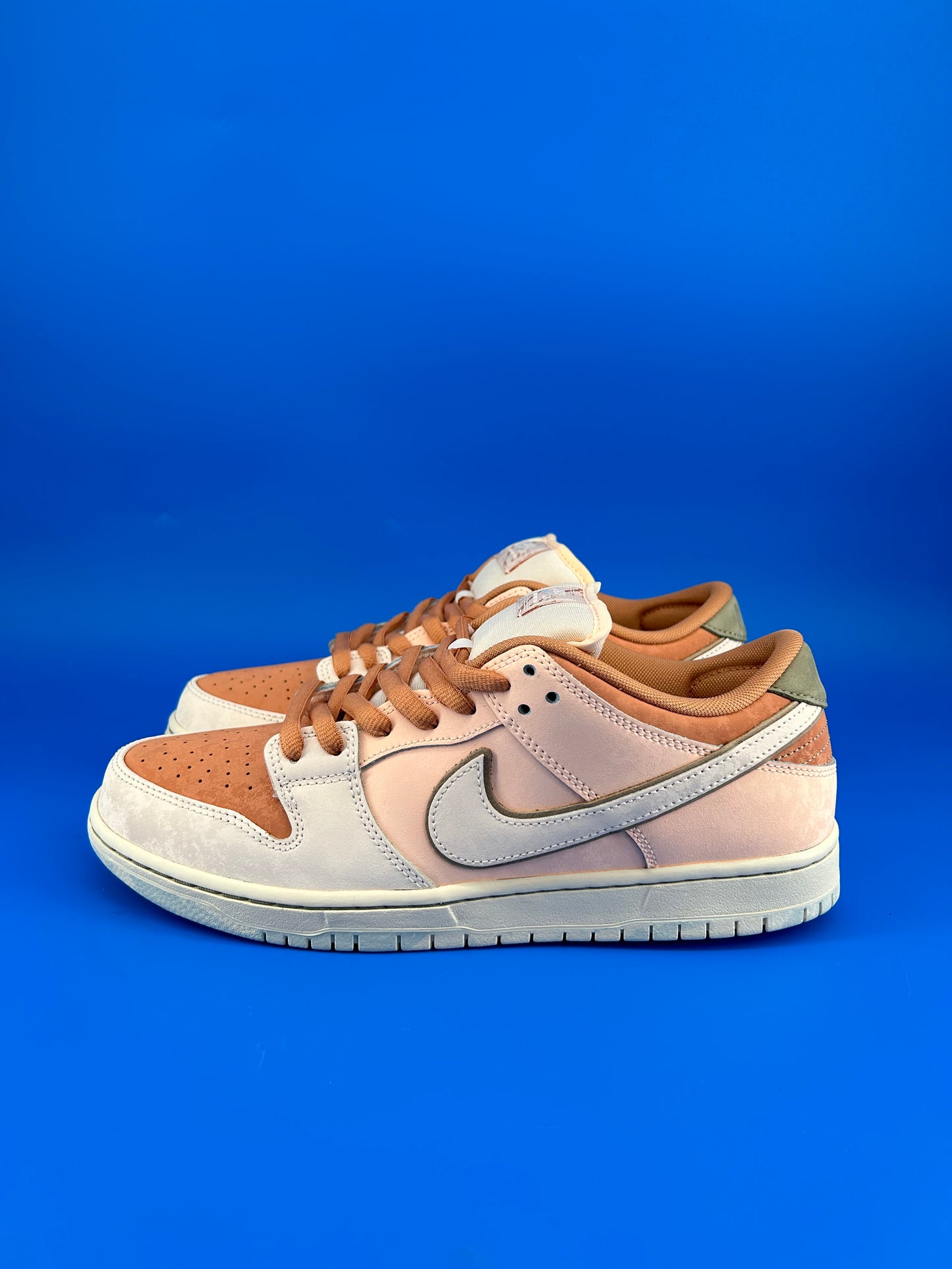 Size 10.5 men/ 12 women- Nike SB Dunk Low Pro Premium