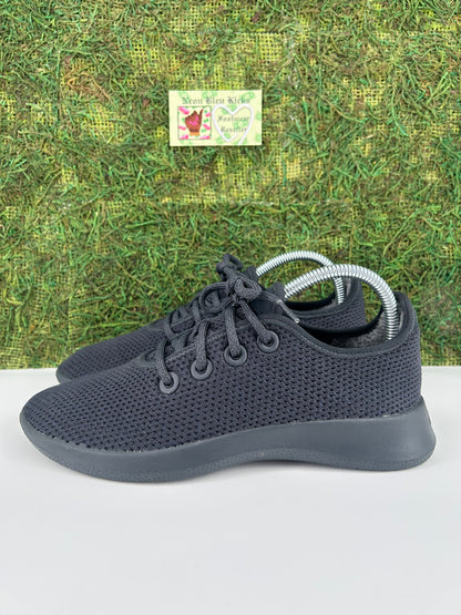 Size 8 women- Allbirds Tree Runners