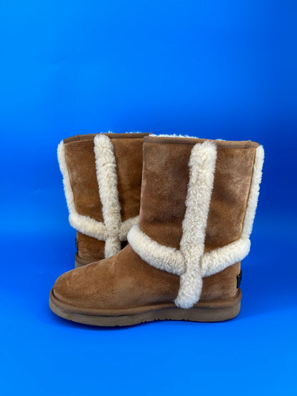 Size 6 women- UGG Carter Suede Sheepskin Mid Calf Boots