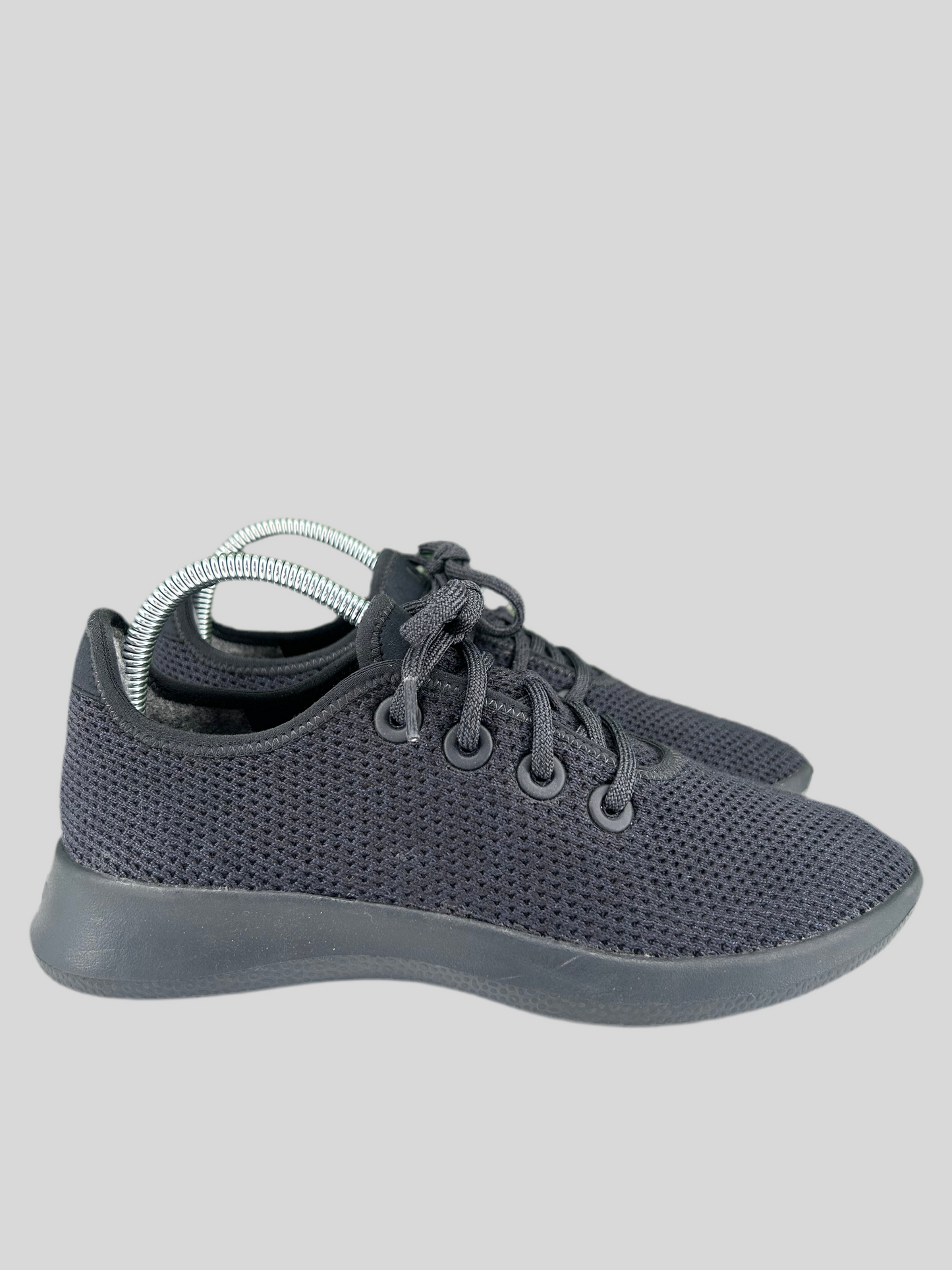 Size 8 women- Allbirds Tree Runners