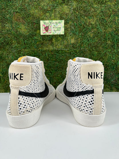 Size 4.5 Youth- Nike Blazer Mid ‘77 Vintage GS ‘Alter & Reveal’