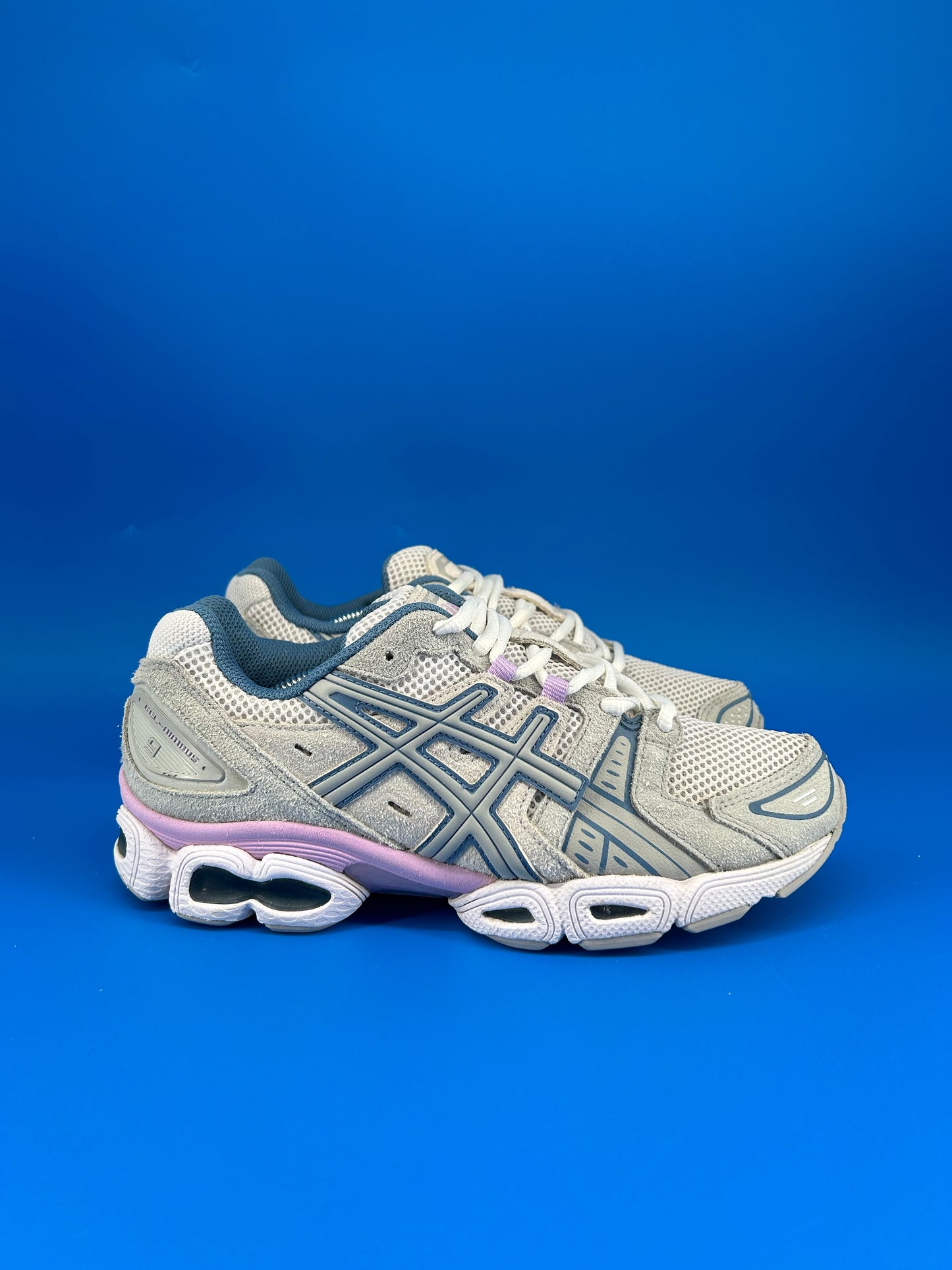 Size 7.5 women- ASICS Gel- Nimbus 9