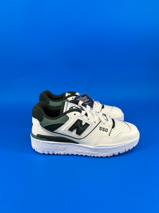 Size 5 women- New Balance 550