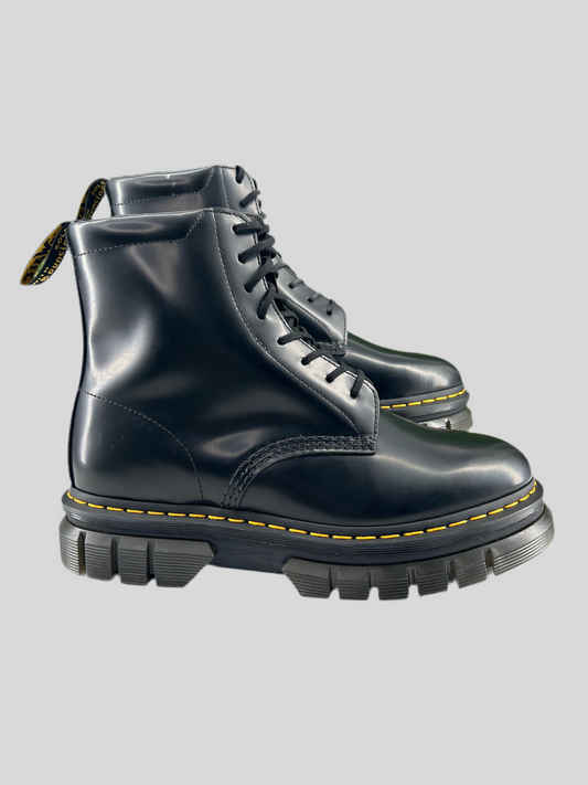 Size 10 men- Dr Martens Rikard Boots