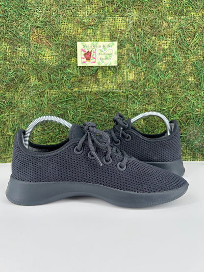 Size 8 women- Allbirds Tree Runners